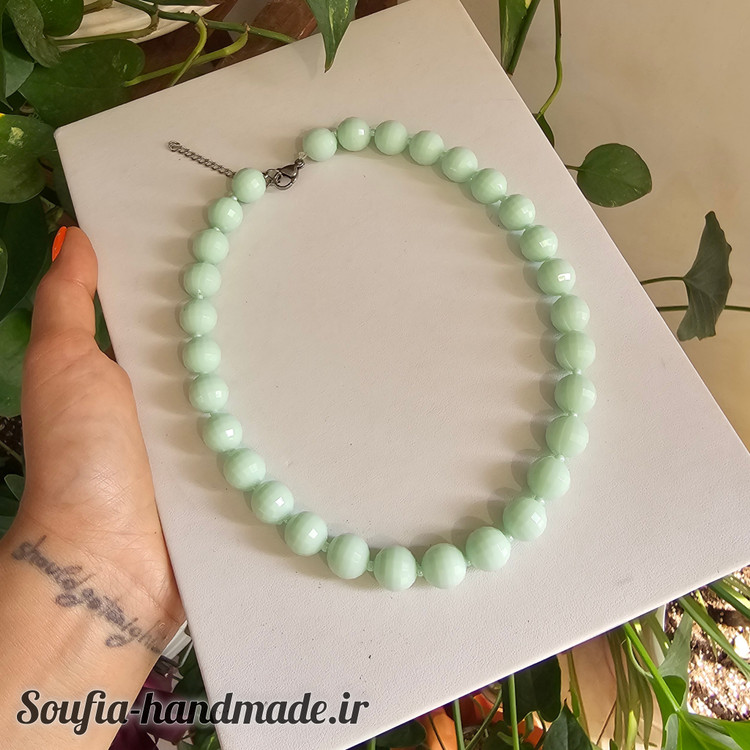 گردنبند آبنباتی مهره ای سبز ماچا پاستلی